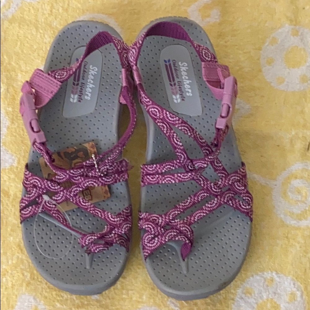 Sports and leisure beach sandals